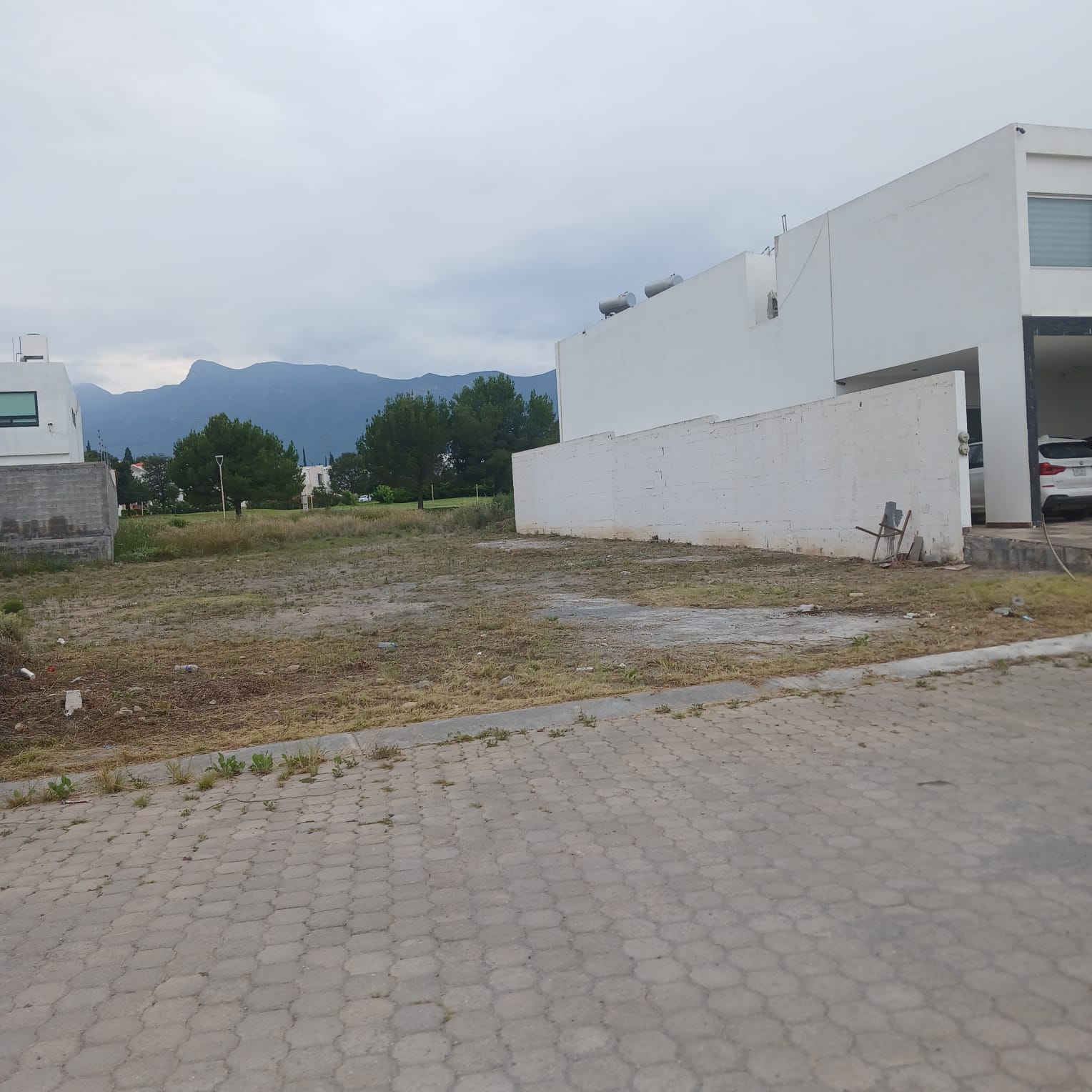 EXCELENTE TERRENO RESIDENCIAL EN VENTA AL SUR DE SALTILLO — foto 4
